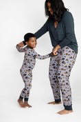 Load image into Gallery viewer, Snooze Crew Women's Jogger Pants
